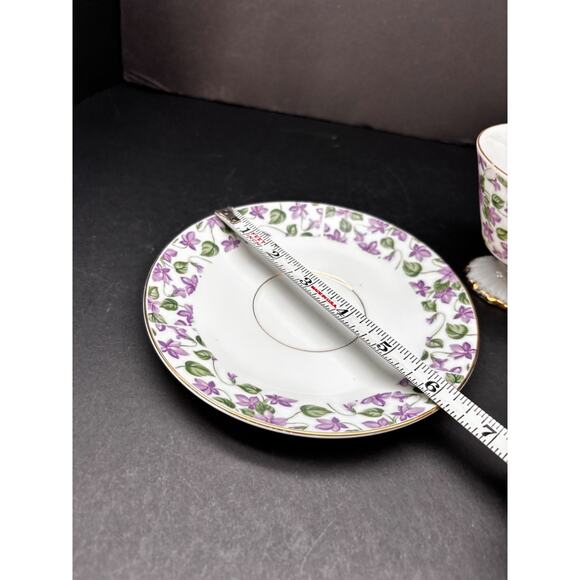 Vintage Footed Teacup and Saucer Chintz, Violet Floral w/Gold Made in Japan - Picture 9 of 16